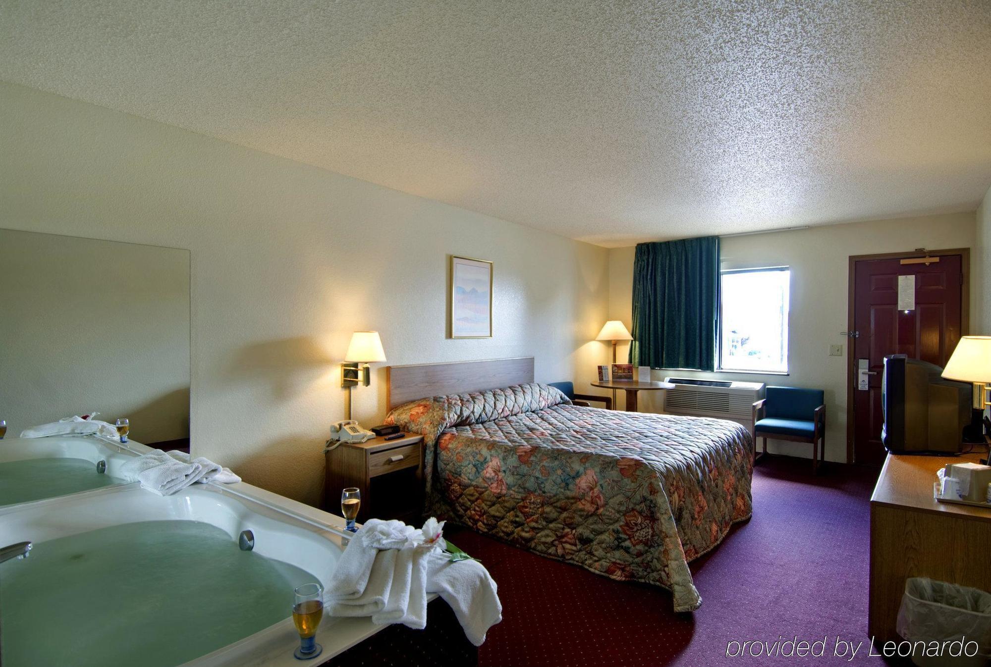 Quality Inn Streetsboro Oda fotoğraf